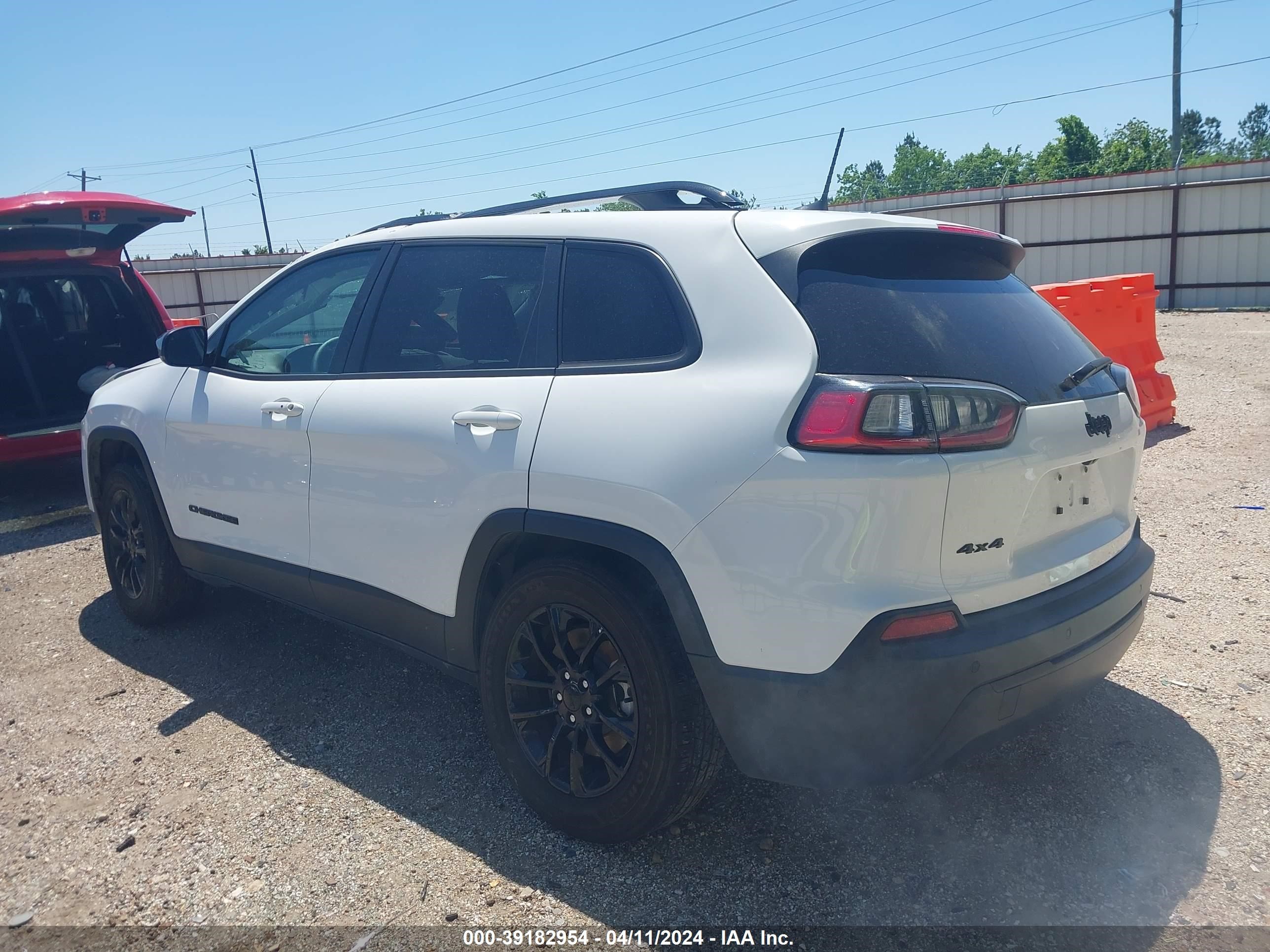 Photo 2 VIN: 1C4PJMMB9PD112362 - JEEP CHEROKEE 