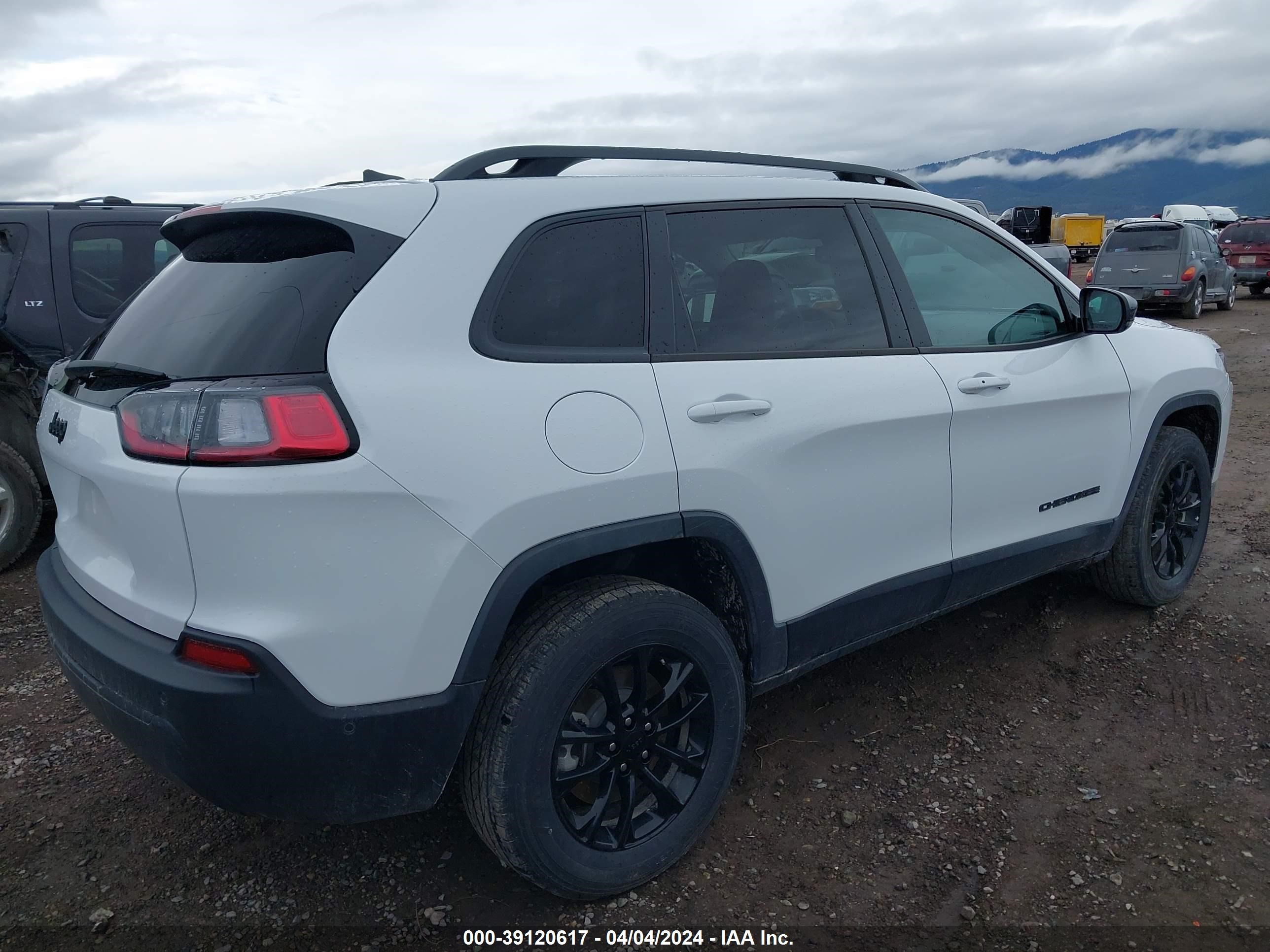 Photo 3 VIN: 1C4PJMMB9PD113690 - JEEP CHEROKEE 