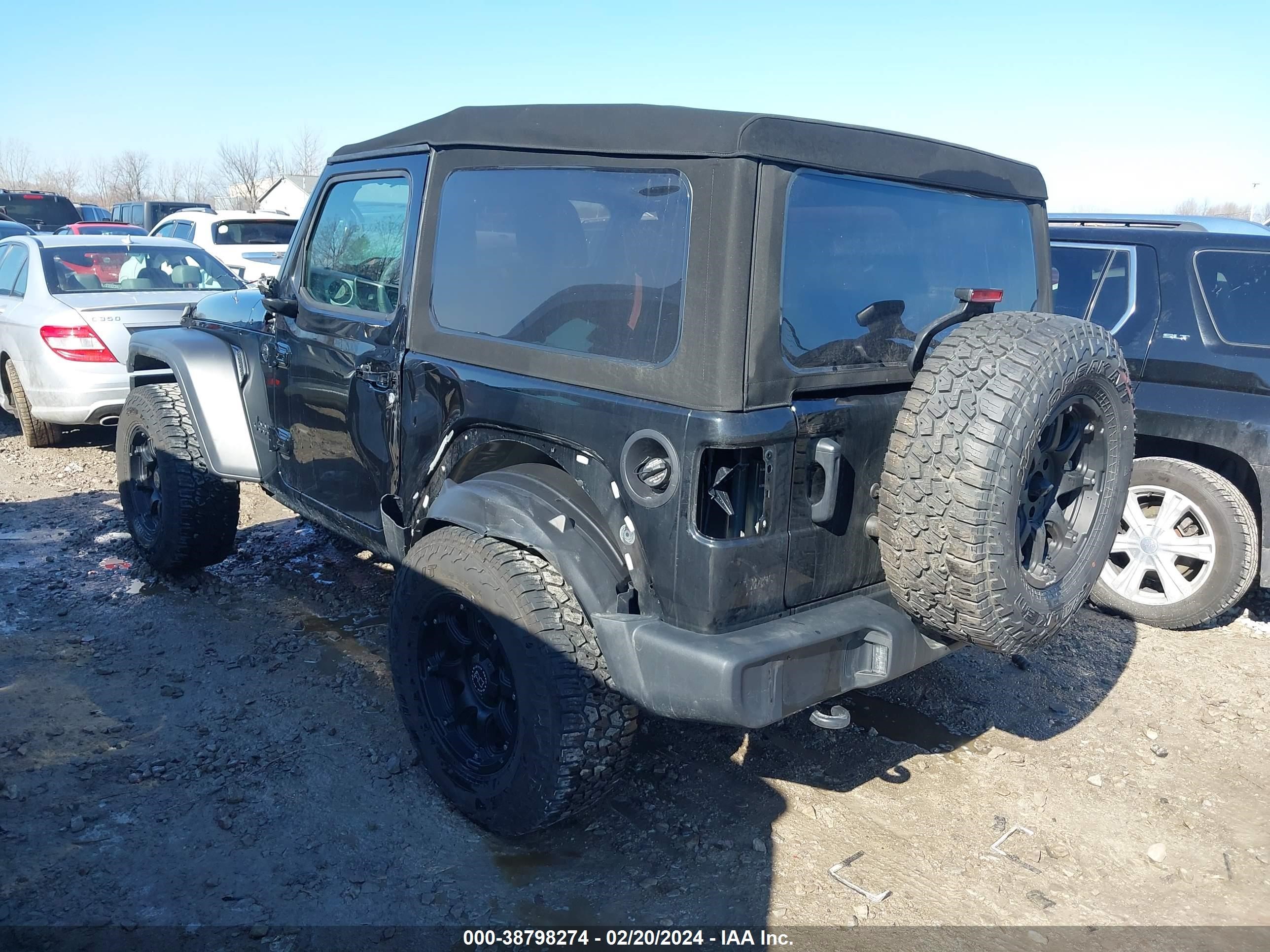 Photo 2 VIN: 1C4PJXAN9RW114037 - JEEP WRANGLER 