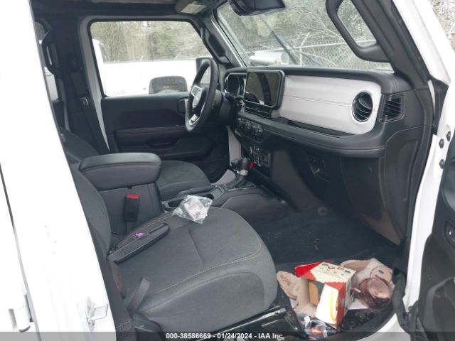 Photo 4 VIN: 1C4PJXEN6RW114572 - JEEP WRANGLER 