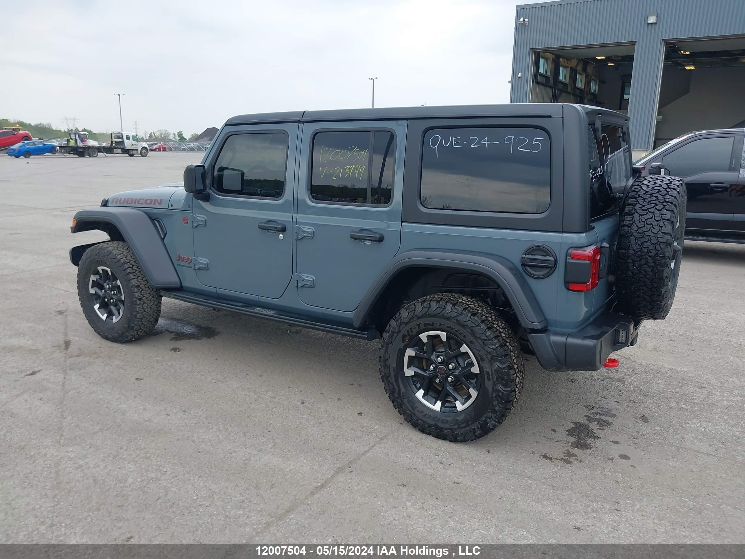 Photo 2 VIN: 1C4PJXFG7RW213949 - JEEP WRANGLER 