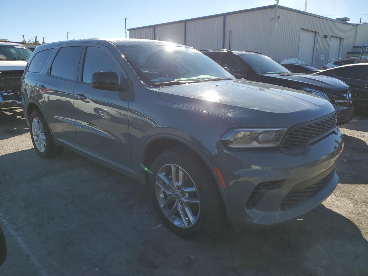 Photo 3 VIN: 1C4RDJDG7PC674969 - DODGE DURANGO 