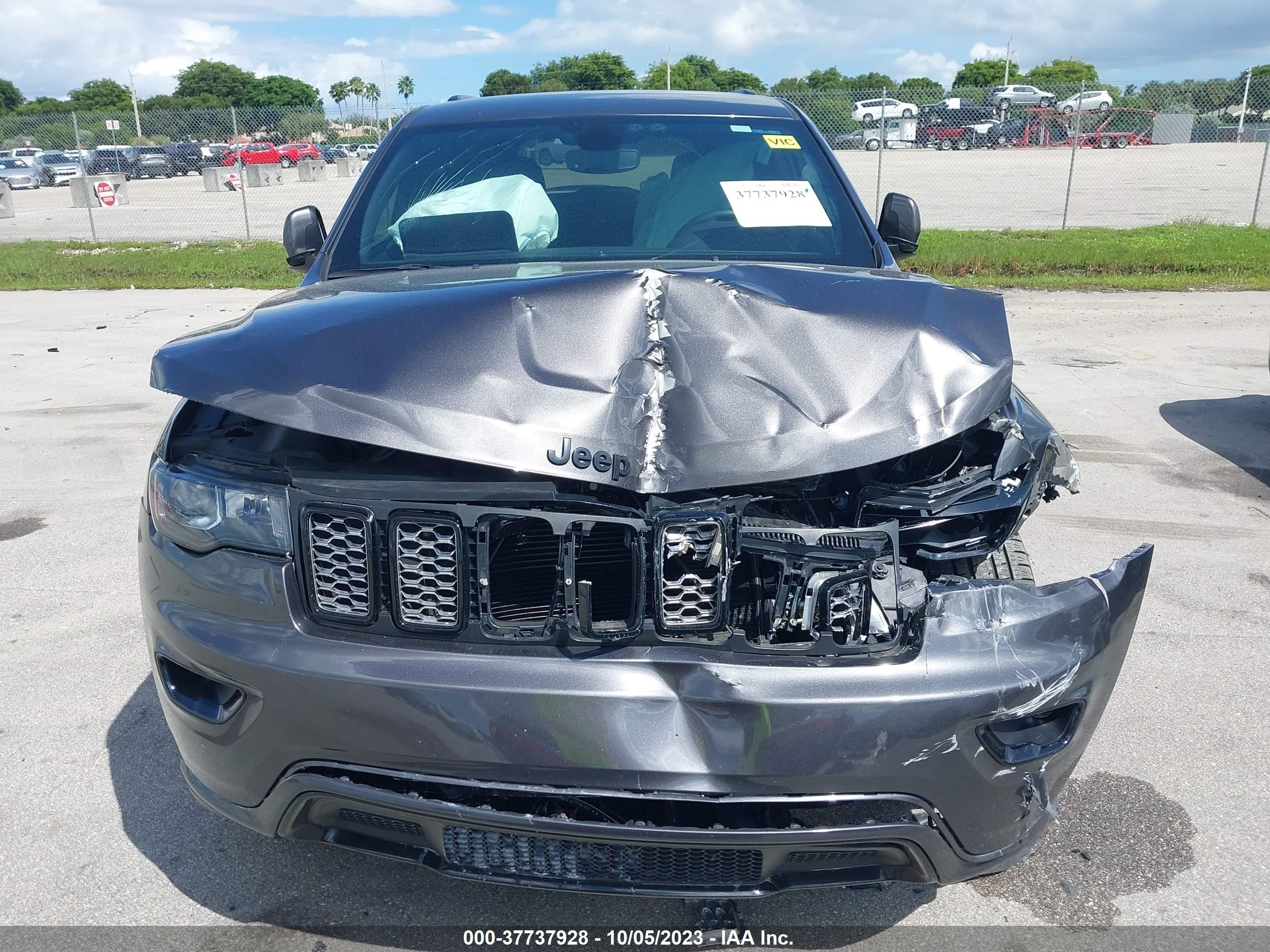 Photo 5 VIN: 1C4RJEAG0KC626002 - JEEP GRAND CHEROKEE 