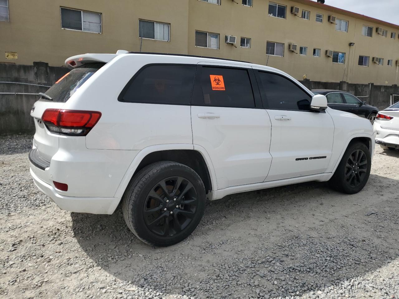 Photo 2 VIN: 1C4RJEAG1JC288897 - JEEP GRAND CHEROKEE 