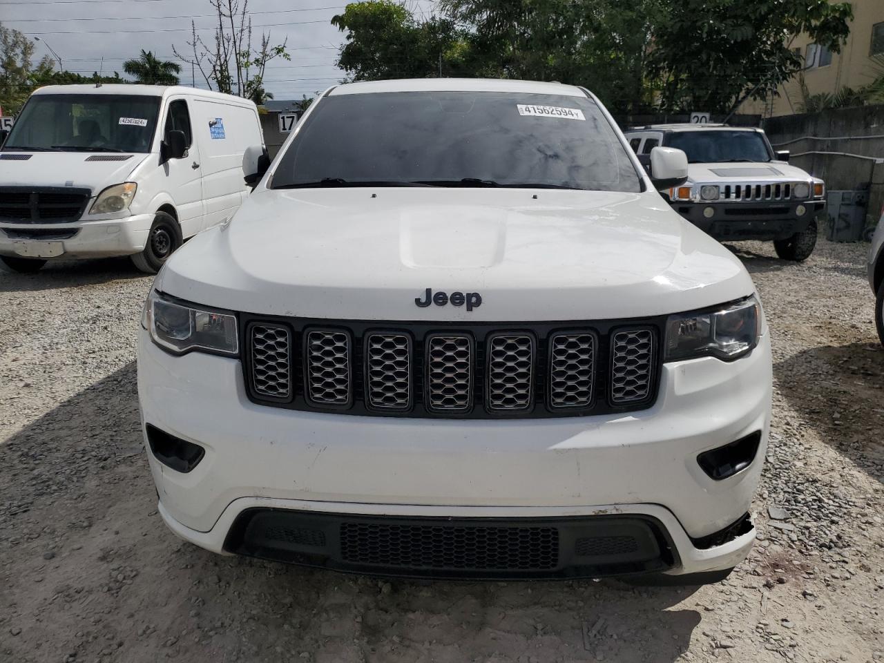 Photo 4 VIN: 1C4RJEAG1JC288897 - JEEP GRAND CHEROKEE 