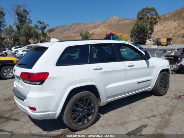 Photo 3 VIN: 1C4RJEAG2JC201086 - JEEP GRAND CHEROKEE 