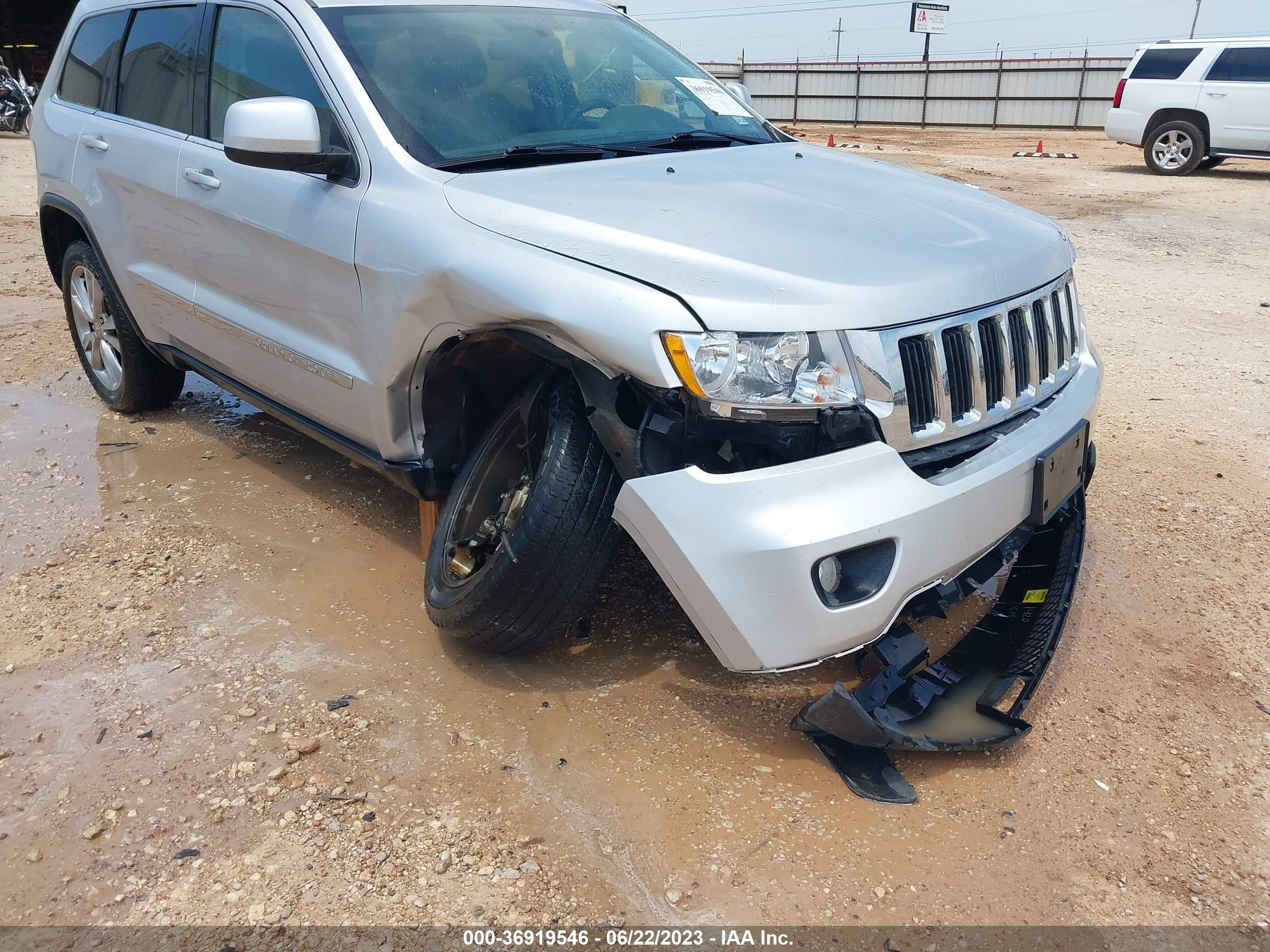 Photo 5 VIN: 1C4RJEAG3DC588347 - JEEP GRAND CHEROKEE 