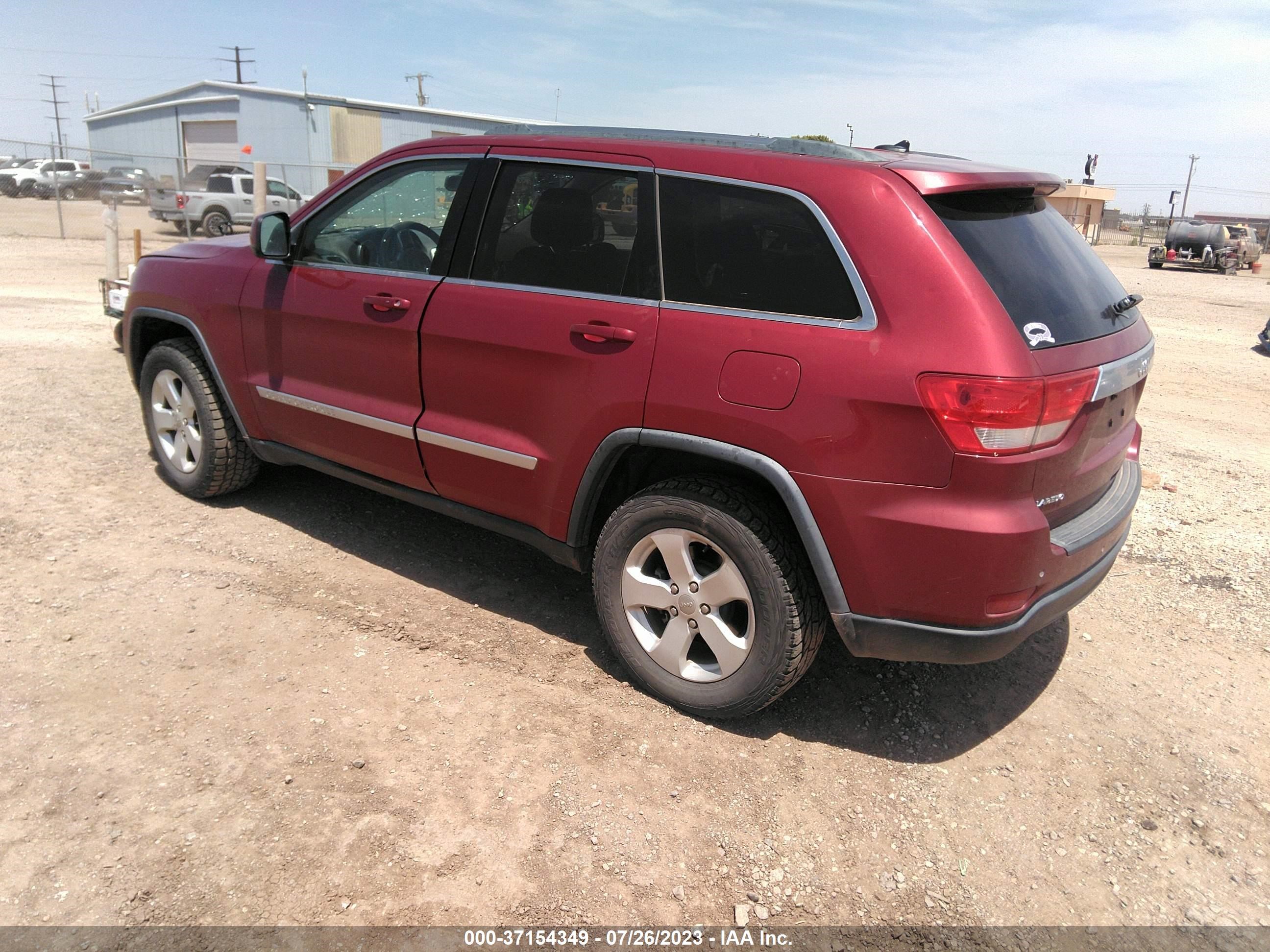 Photo 2 VIN: 1C4RJEAG3DC636624 - JEEP GRAND CHEROKEE 