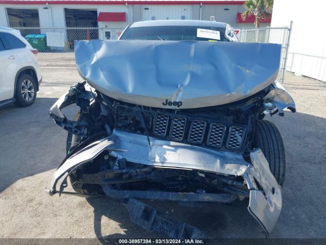 Photo 5 VIN: 1C4RJEAG3JC238843 - JEEP GRAND CHEROKEE 