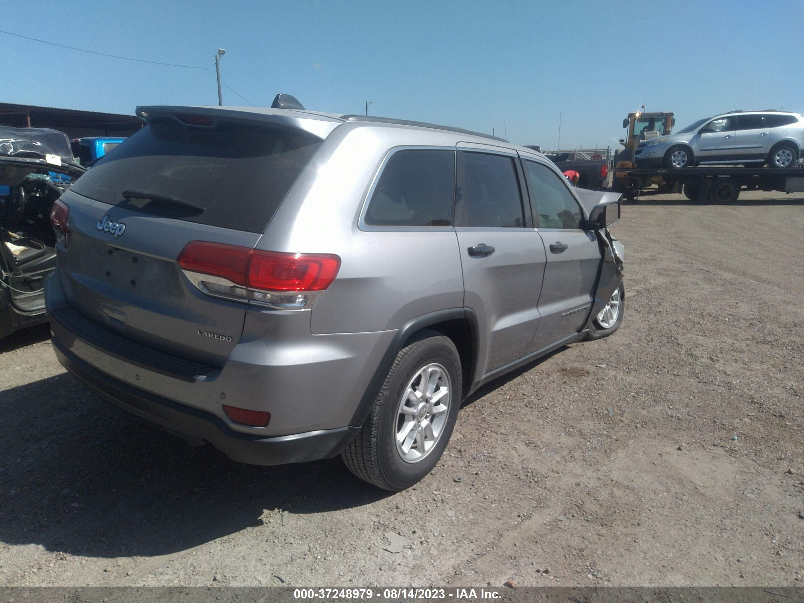 Photo 3 VIN: 1C4RJEAG3JC399922 - JEEP GRAND CHEROKEE 