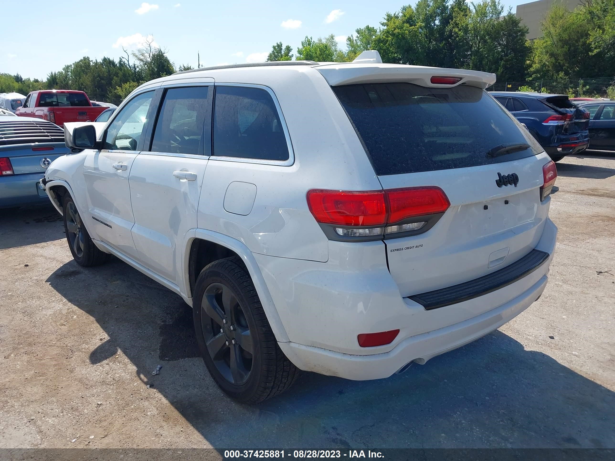 Photo 2 VIN: 1C4RJEAG4FC615039 - JEEP GRAND CHEROKEE 