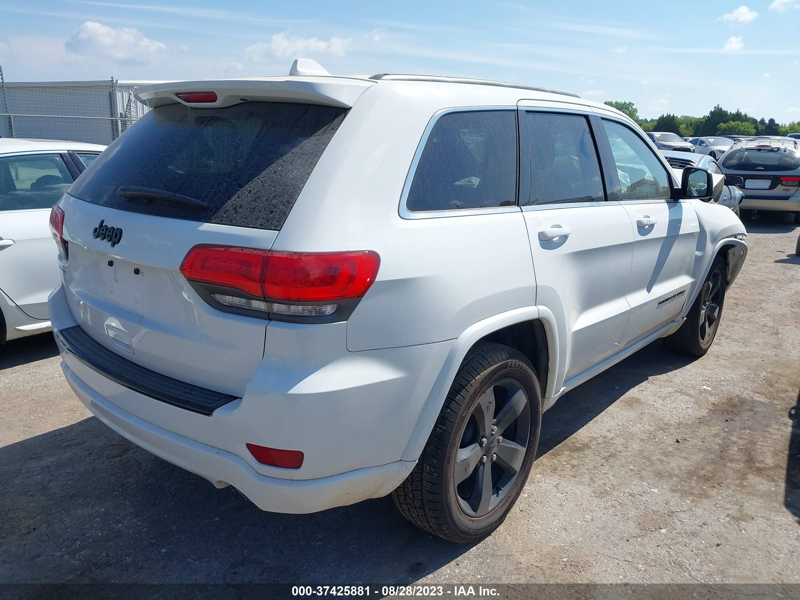 Photo 3 VIN: 1C4RJEAG4FC615039 - JEEP GRAND CHEROKEE 