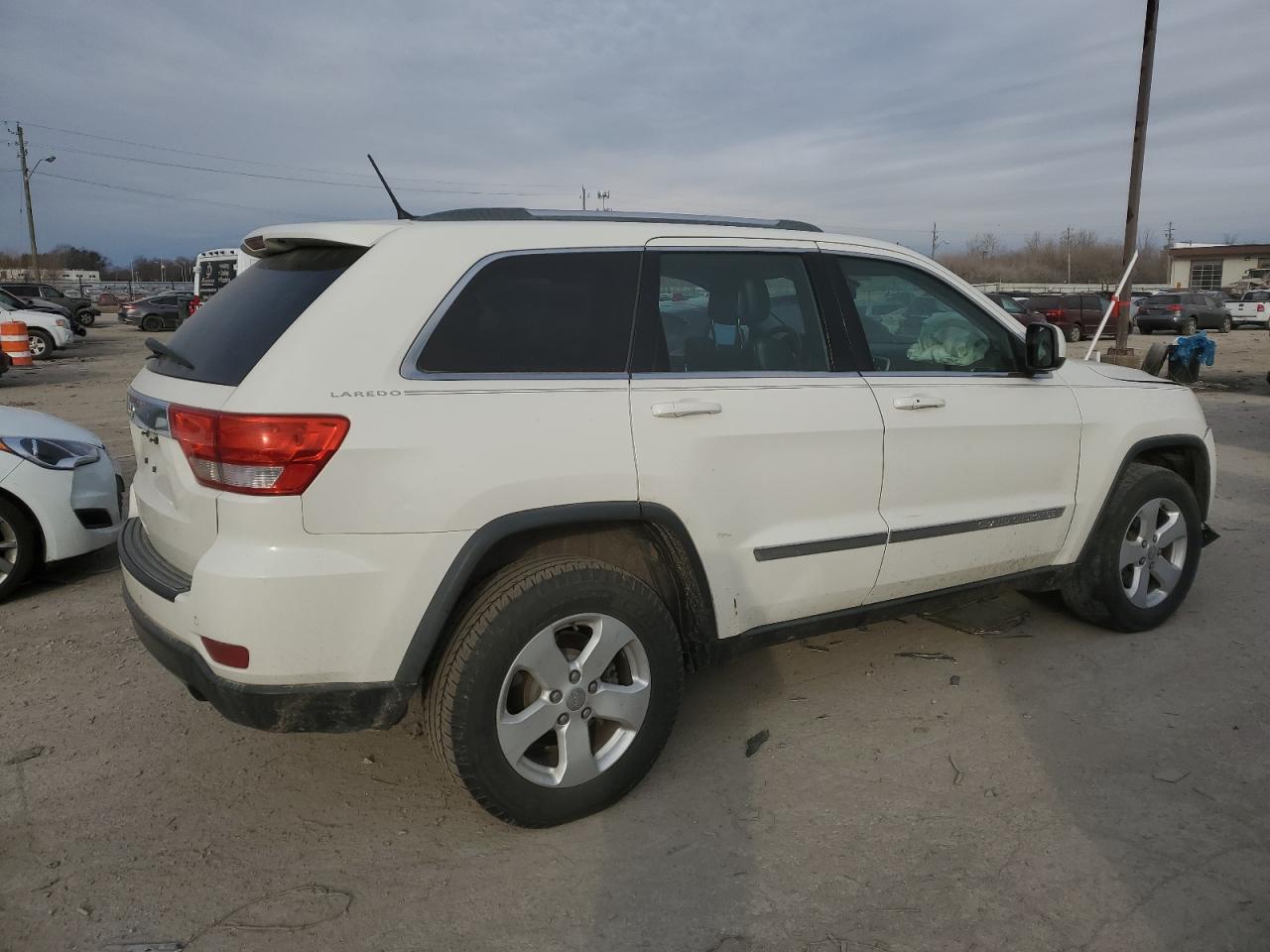 Photo 2 VIN: 1C4RJEAG5CC260927 - JEEP GRAND CHEROKEE 