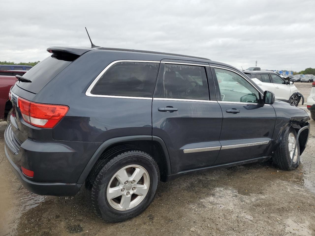 Photo 2 VIN: 1C4RJEAG7DC517118 - JEEP GRAND CHEROKEE 