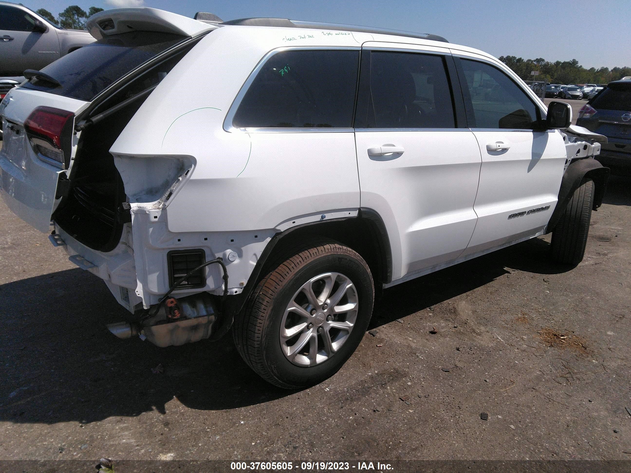 Photo 3 VIN: 1C4RJEAG7MC831433 - JEEP GRAND CHEROKEE 