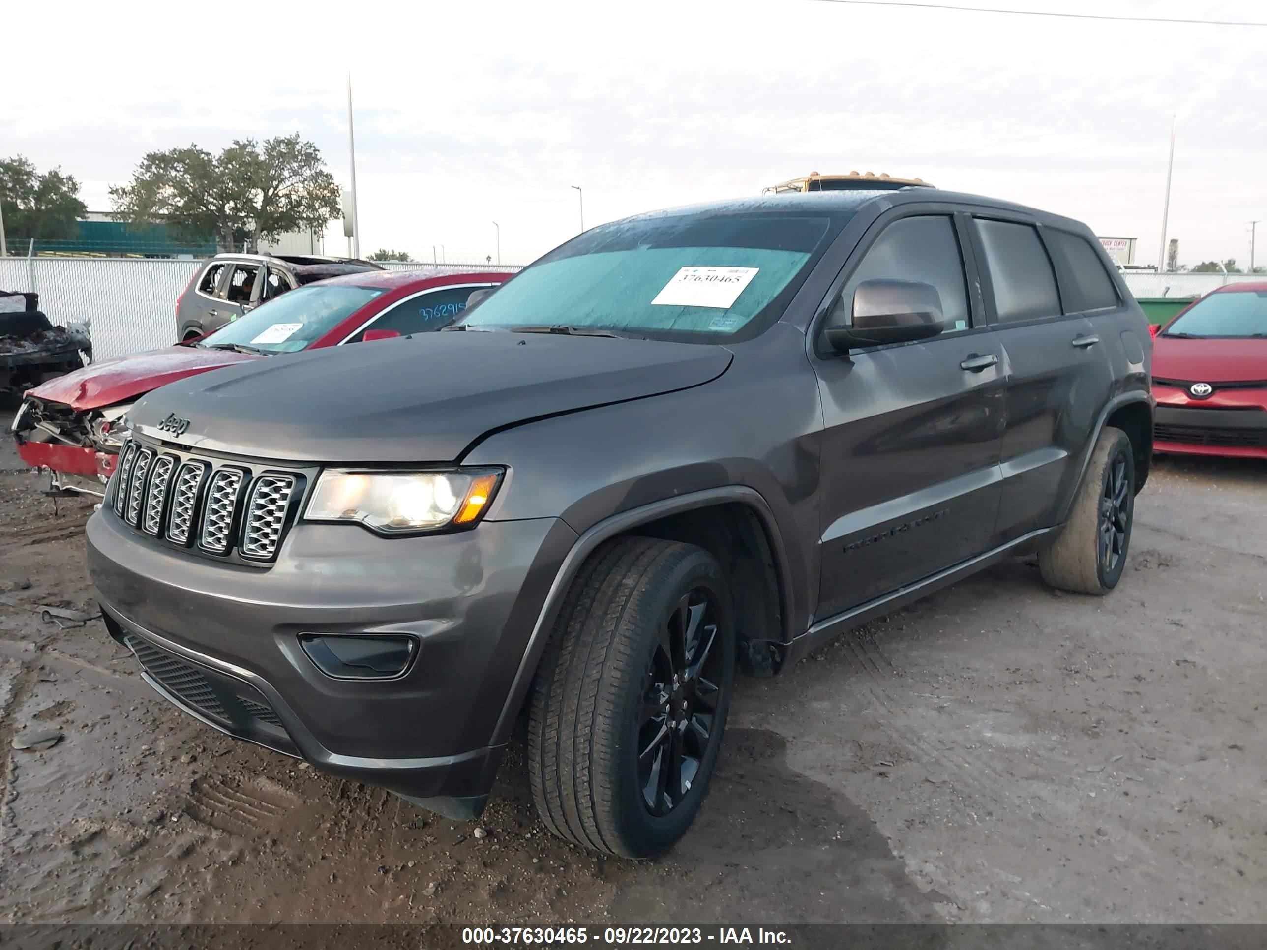 Photo 1 VIN: 1C4RJEAG9JC430607 - JEEP GRAND CHEROKEE 