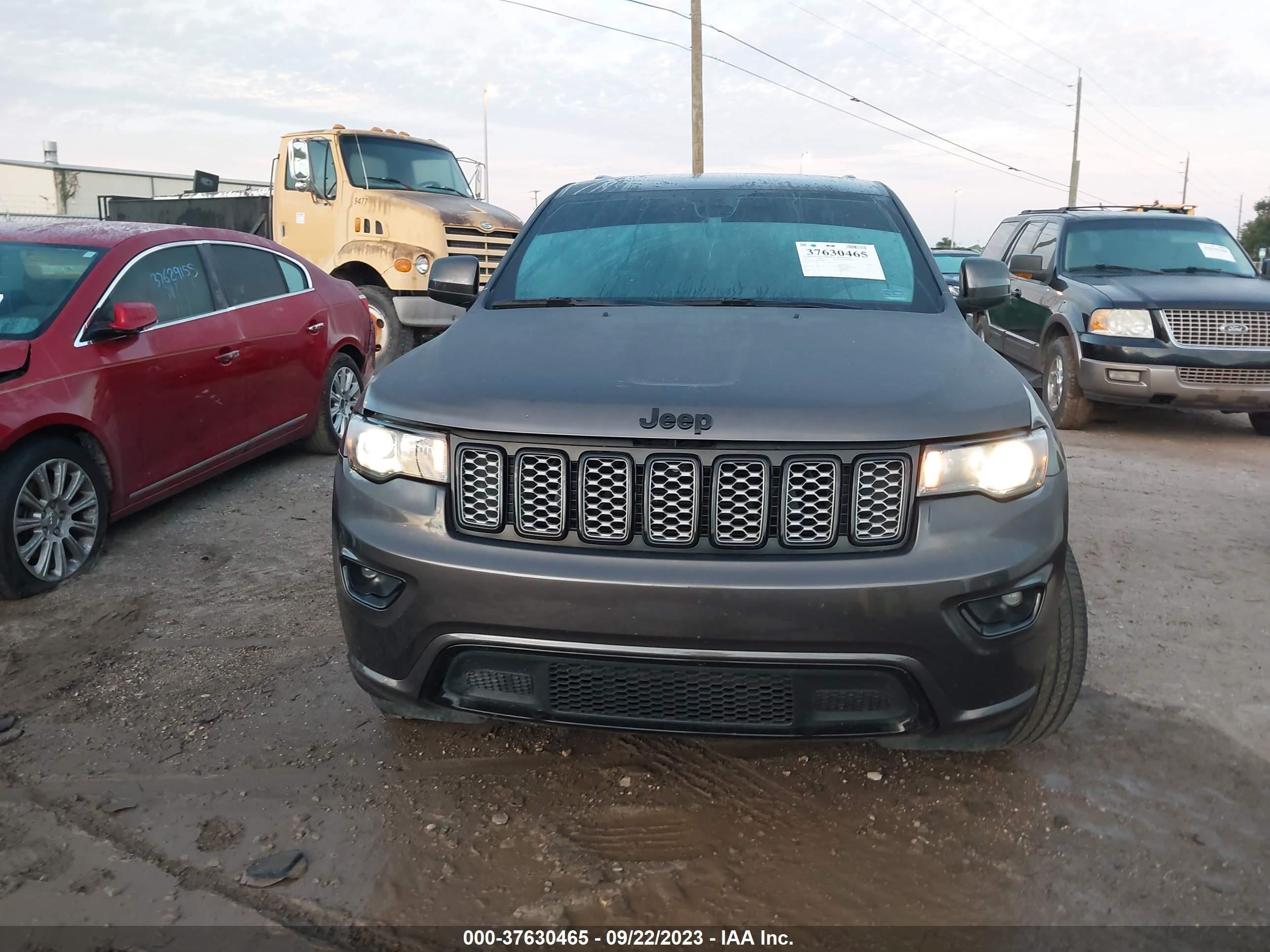 Photo 11 VIN: 1C4RJEAG9JC430607 - JEEP GRAND CHEROKEE 