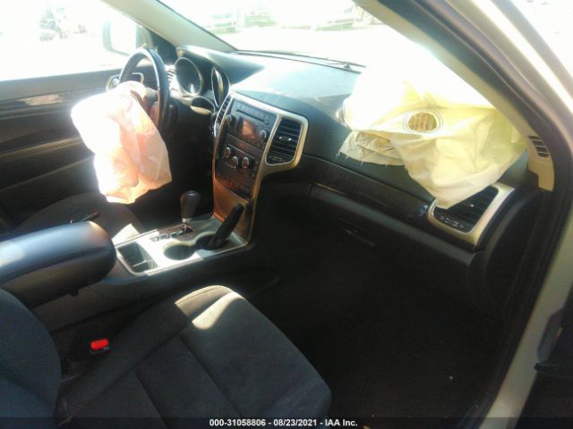 Photo 4 VIN: 1C4RJEAGXDC597689 - JEEP GRAND CHEROKEE 