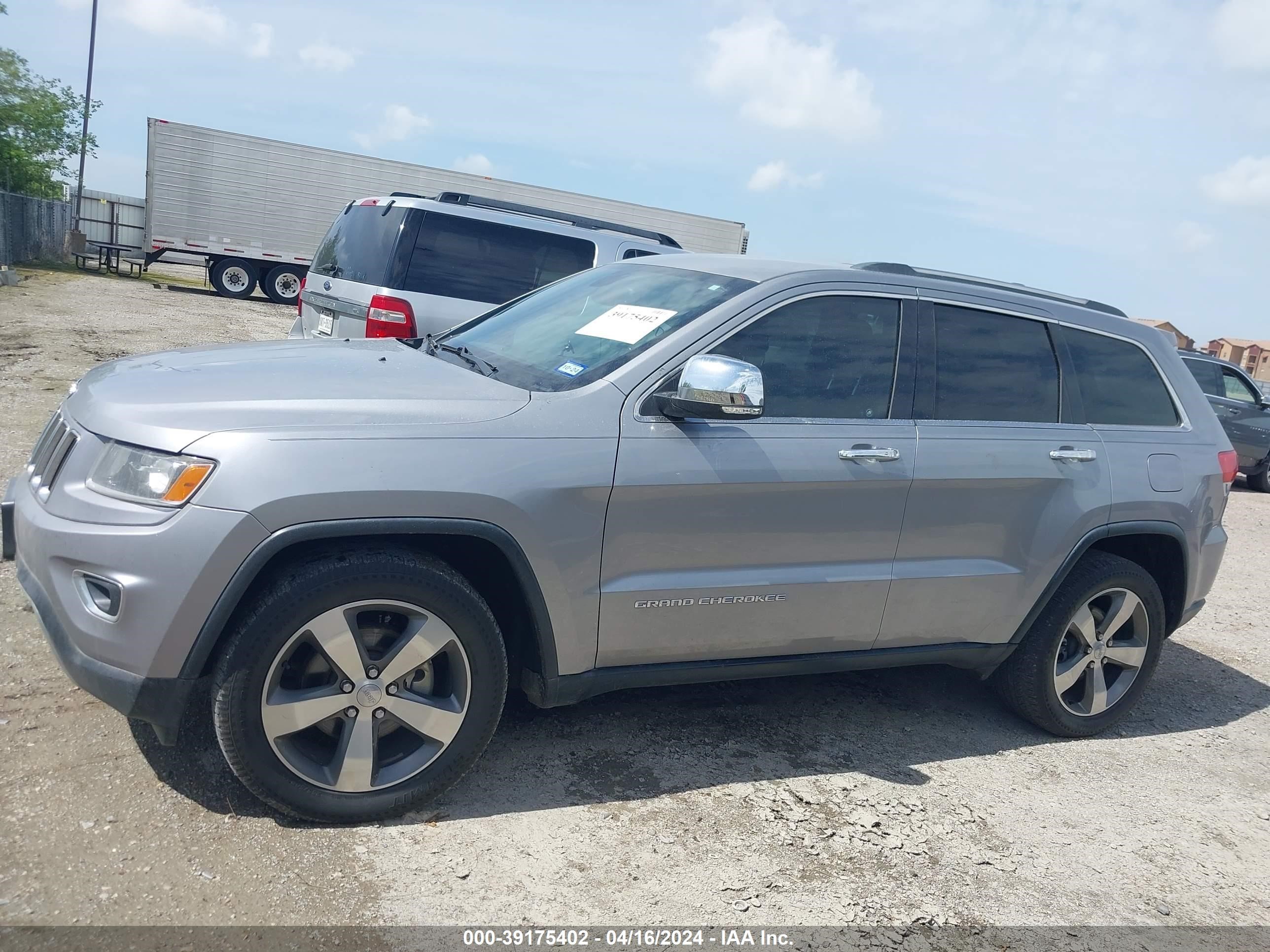 Photo 12 VIN: 1C4RJEBG0FC640342 - JEEP GRAND CHEROKEE 