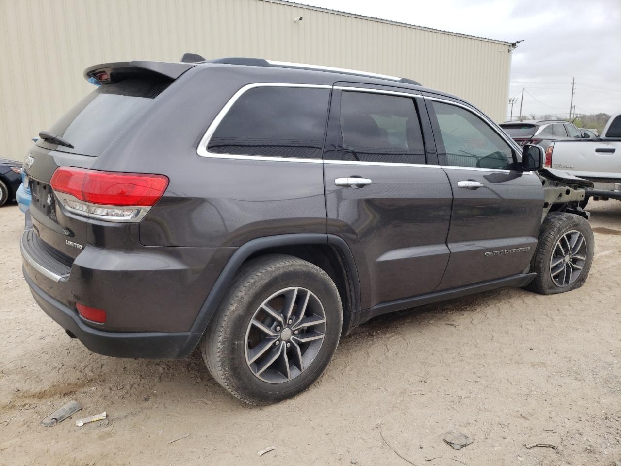 Photo 2 VIN: 1C4RJEBG0JC153702 - JEEP GRAND CHEROKEE 