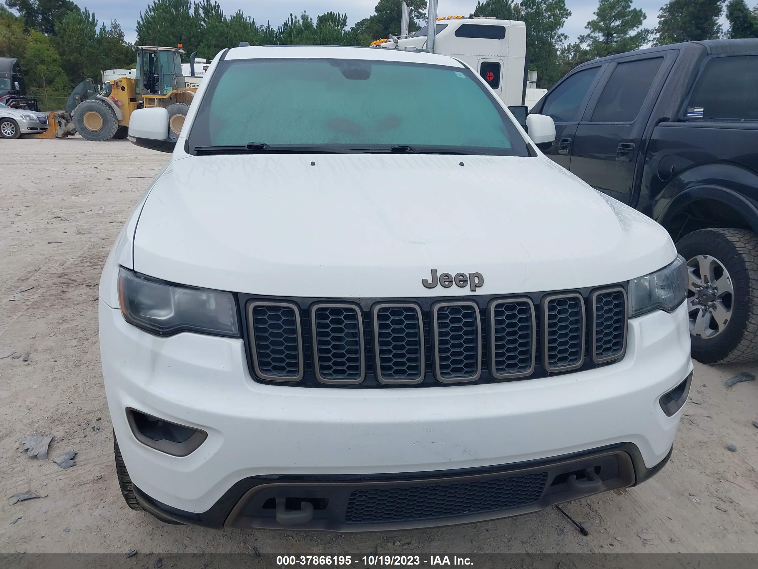 Photo 11 VIN: 1C4RJEBG4GC392517 - JEEP GRAND CHEROKEE 