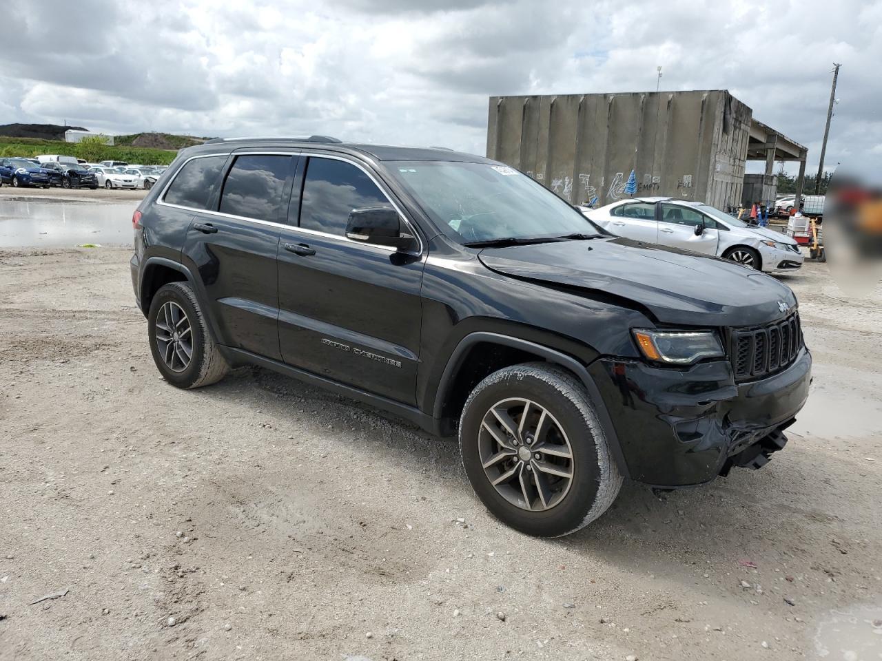 Photo 3 VIN: 1C4RJEBG6JC131817 - JEEP GRAND CHEROKEE 