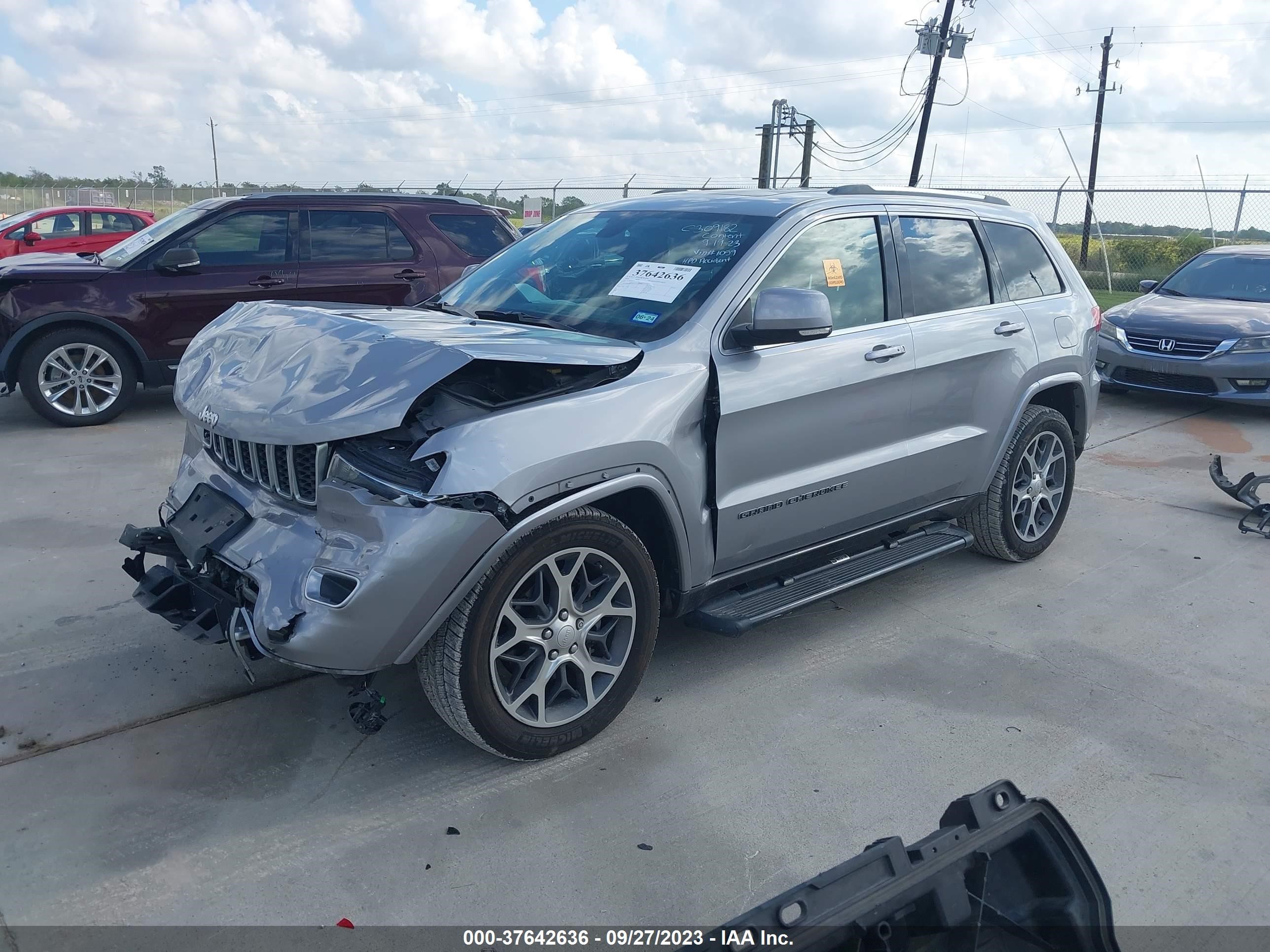 Photo 1 VIN: 1C4RJEBG8JC231059 - JEEP GRAND CHEROKEE 