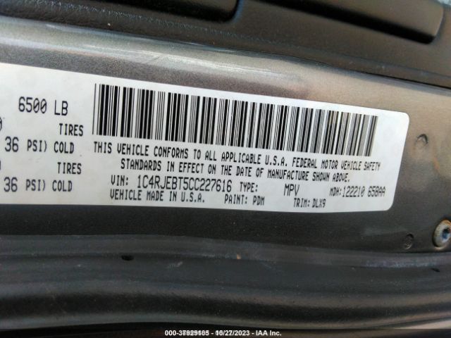 Photo 8 VIN: 1C4RJEBT5CC227616 - JEEP GRAND CHEROKEE 