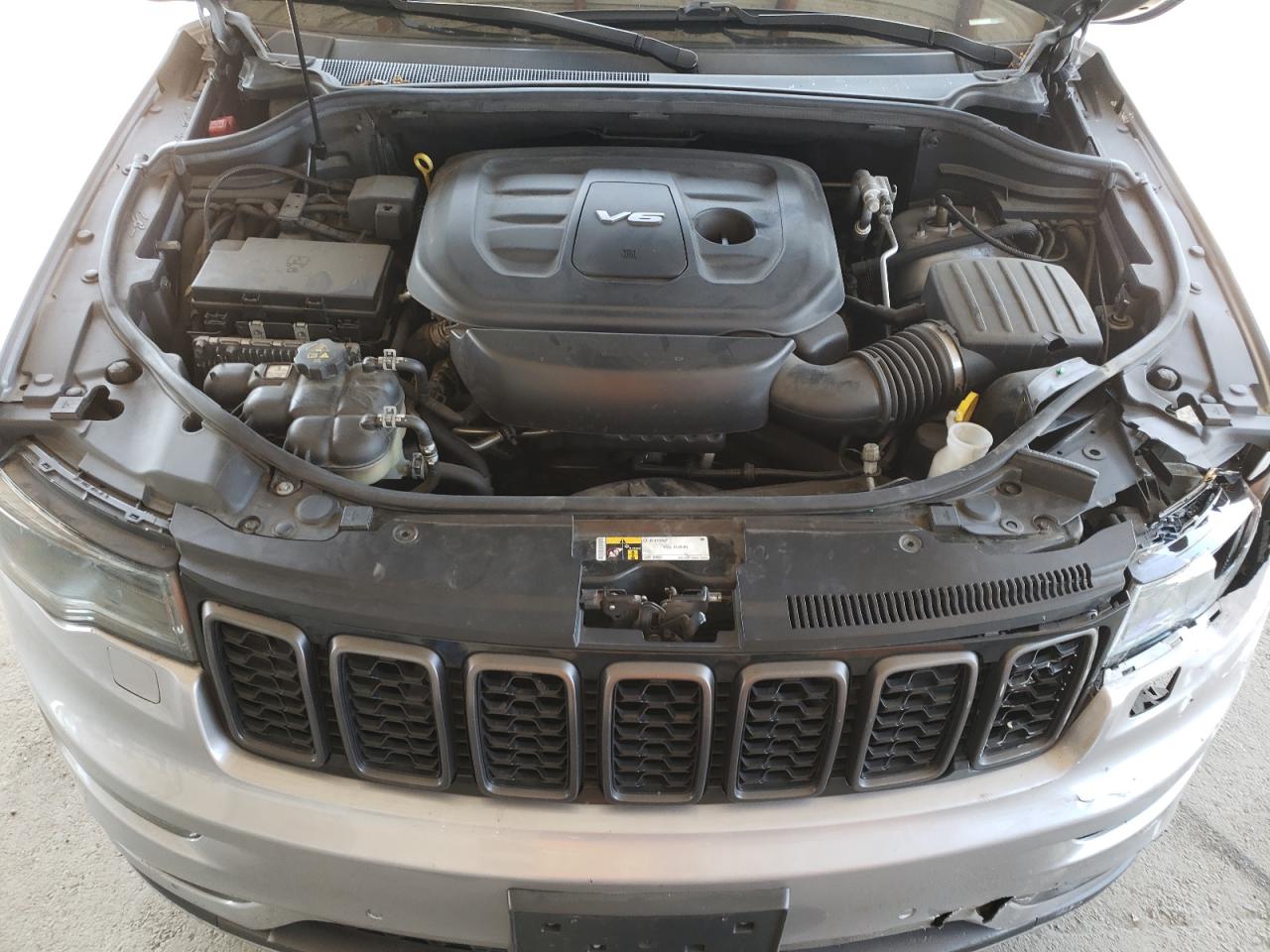 Photo 11 VIN: 1C4RJECG6JC493967 - JEEP GRAND CHEROKEE 