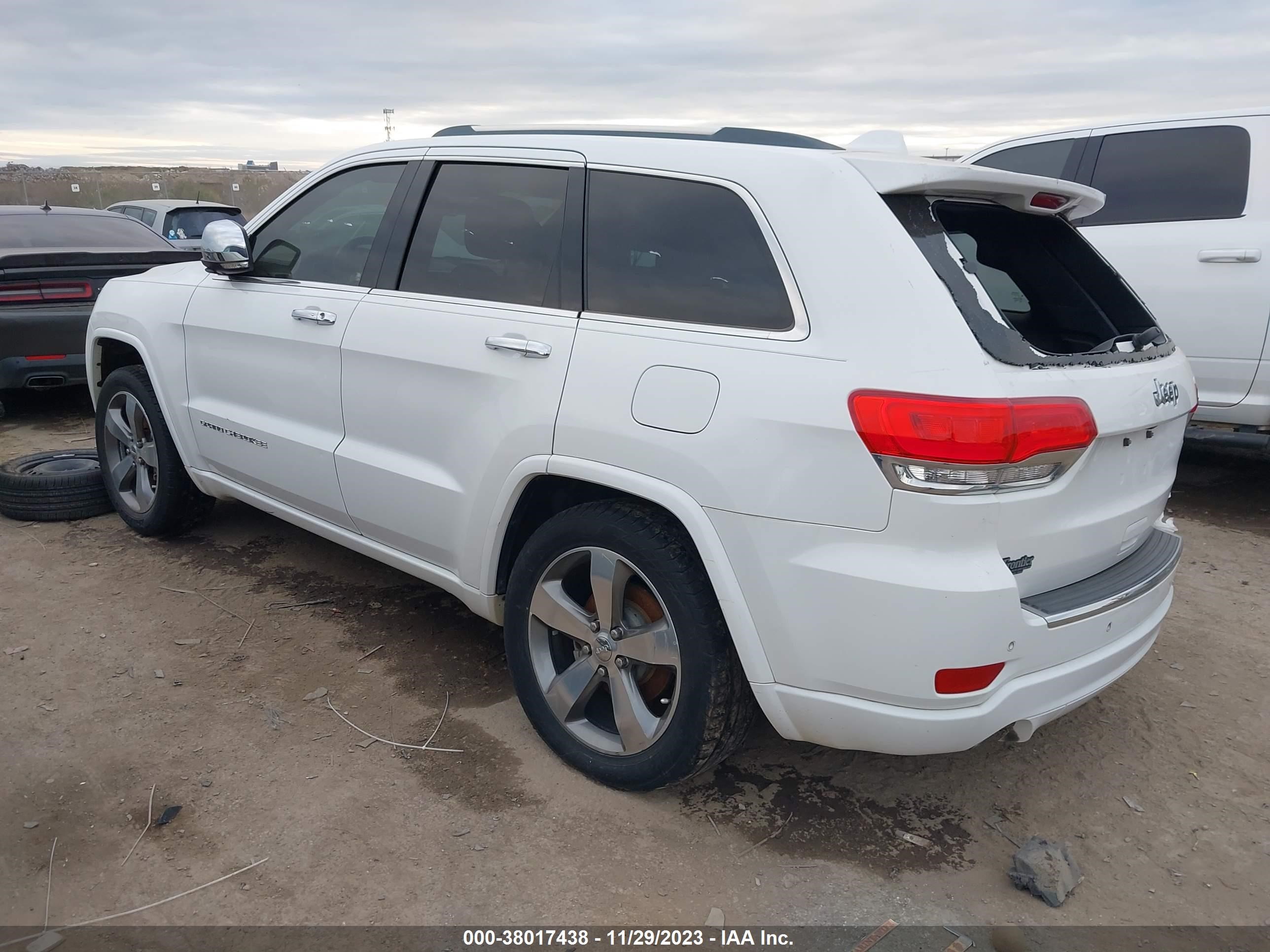 Photo 2 VIN: 1C4RJECGXFC920364 - JEEP GRAND CHEROKEE 