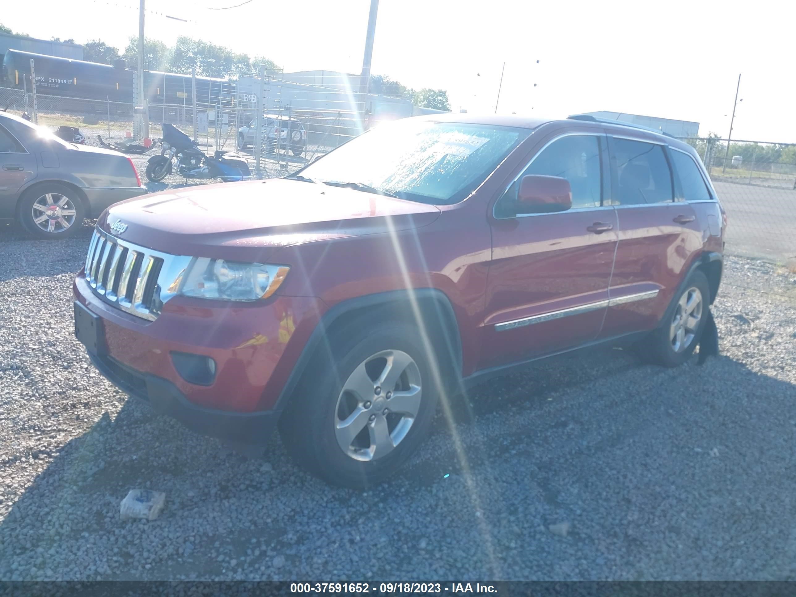 Photo 1 VIN: 1C4RJFAG0CC333109 - JEEP GRAND CHEROKEE 