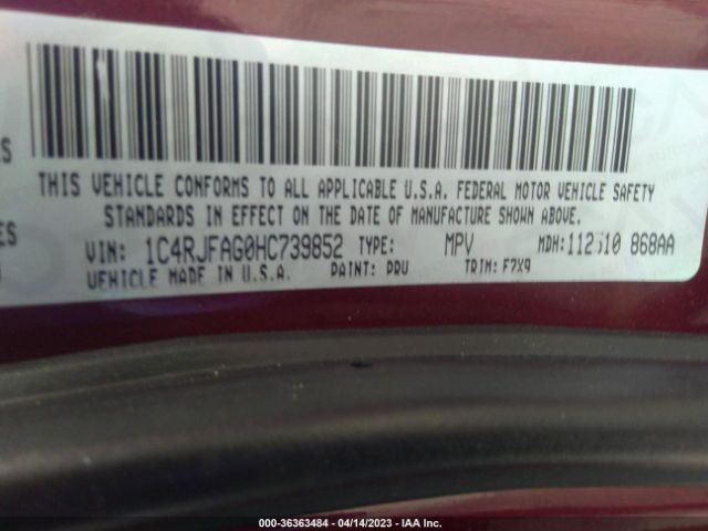 Photo 8 VIN: 1C4RJFAG0HC739852 - JEEP GRAND CHEROKEE 