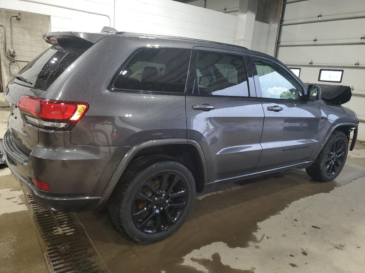 Photo 2 VIN: 1C4RJFAG0HC842284 - JEEP GRAND CHEROKEE 