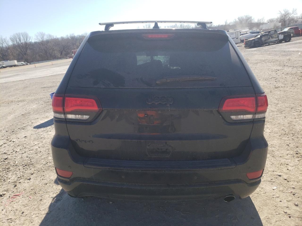 Photo 5 VIN: 1C4RJFAG0JC118911 - JEEP GRAND CHEROKEE 