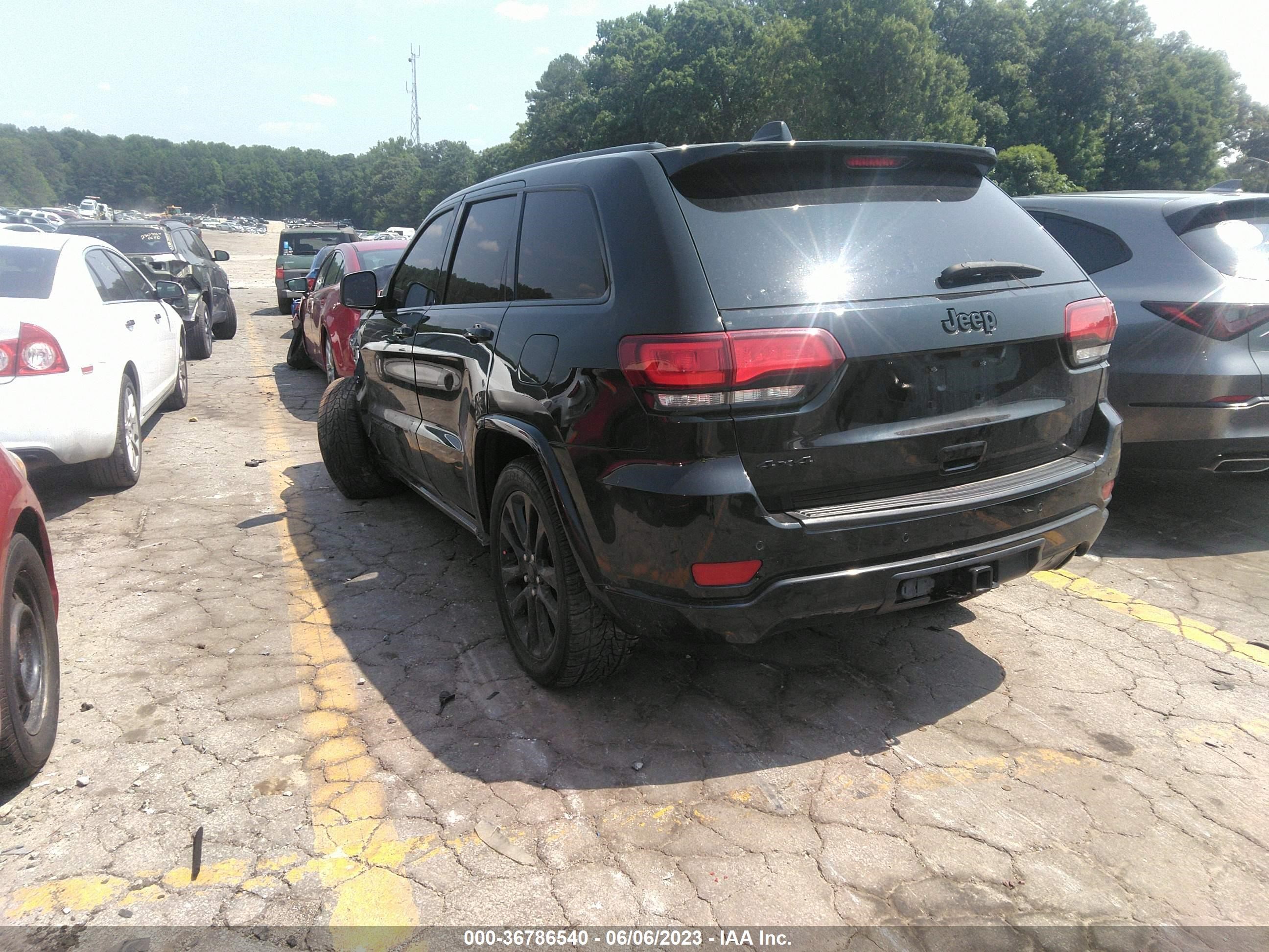 Photo 2 VIN: 1C4RJFAG0KC775161 - JEEP GRAND CHEROKEE 