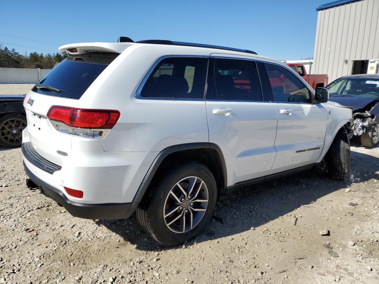 Photo 2 VIN: 1C4RJFAG0LC437275 - JEEP GRAND CHEROKEE 