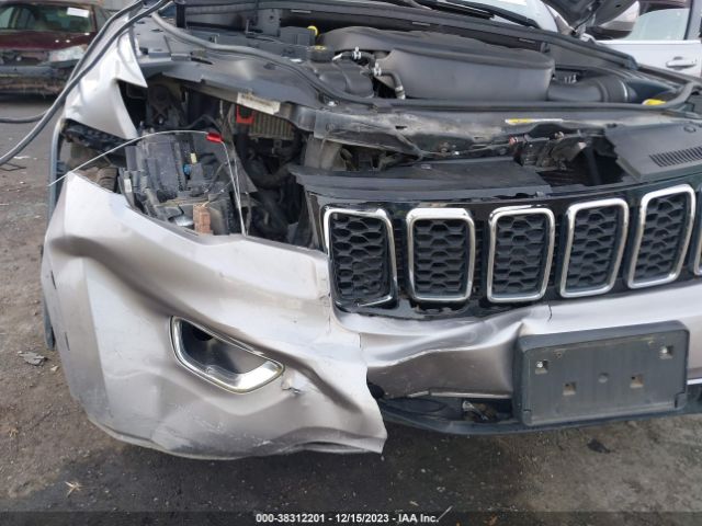 Photo 5 VIN: 1C4RJFAG1HC848689 - JEEP GRAND CHEROKEE 