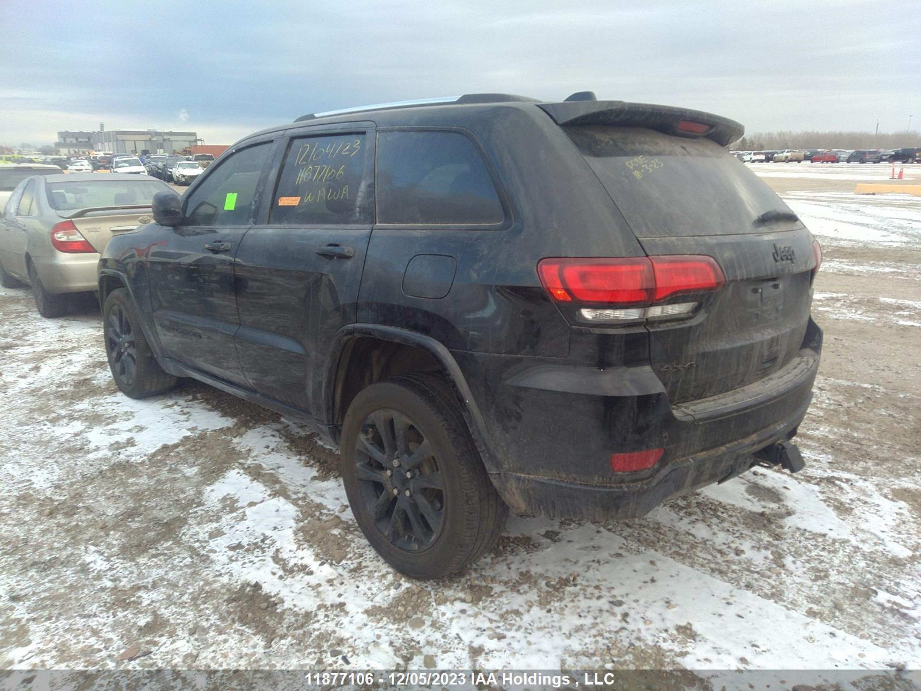 Photo 2 VIN: 1C4RJFAG1JC130324 - JEEP GRAND CHEROKEE 