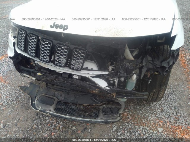 Photo 5 VIN: 1C4RJFAG1JC268686 - JEEP GRAND CHEROKEE 