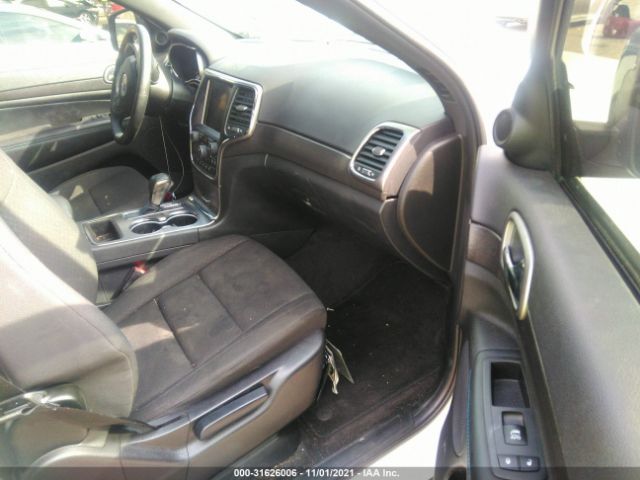 Photo 4 VIN: 1C4RJFAG1JC394384 - JEEP GRAND CHEROKEE 