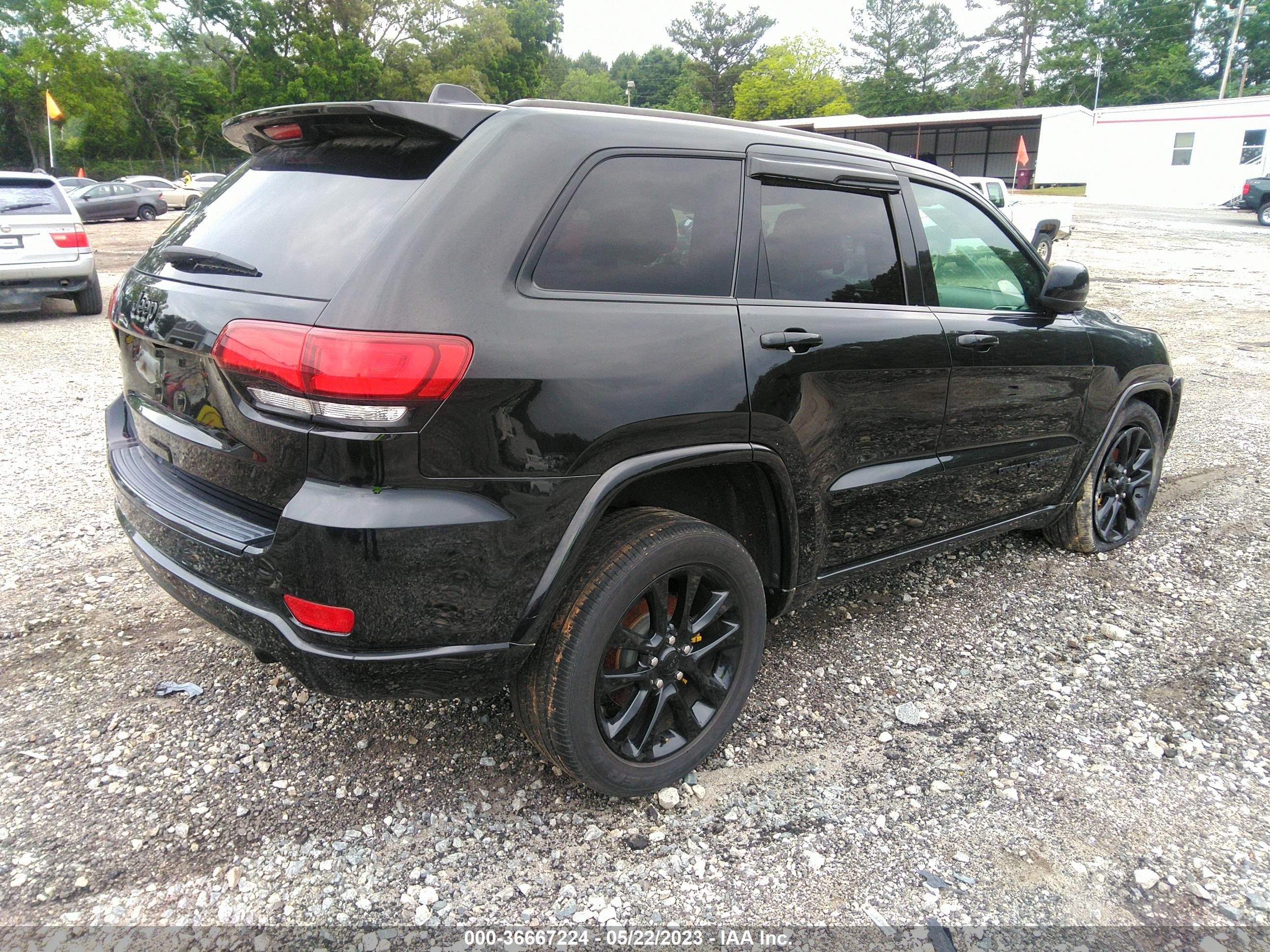 Photo 3 VIN: 1C4RJFAG1JC435774 - JEEP GRAND CHEROKEE 