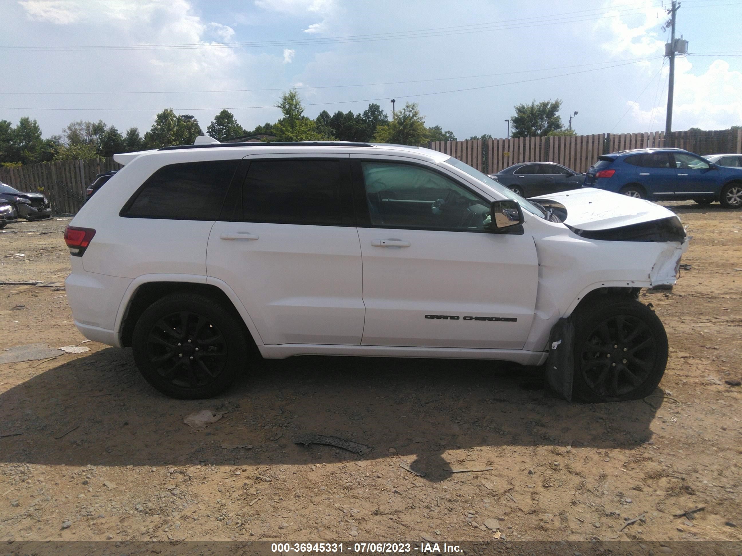 Photo 13 VIN: 1C4RJFAG1LC208846 - JEEP GRAND CHEROKEE 