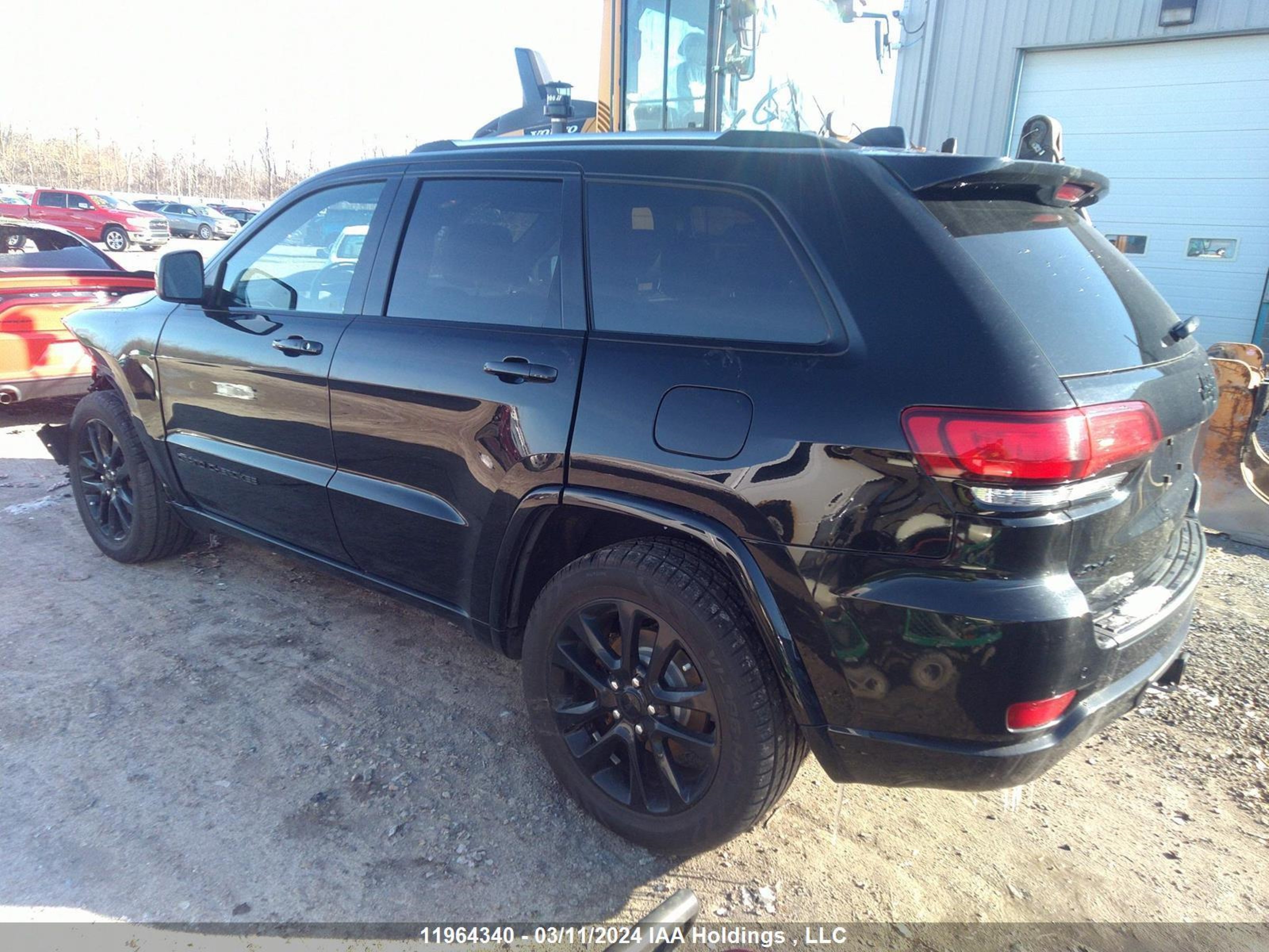 Photo 2 VIN: 1C4RJFAG1LC437804 - JEEP GRAND CHEROKEE 