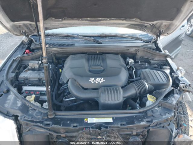 Photo 9 VIN: 1C4RJFAG2CC115740 - JEEP GRAND CHEROKEE 