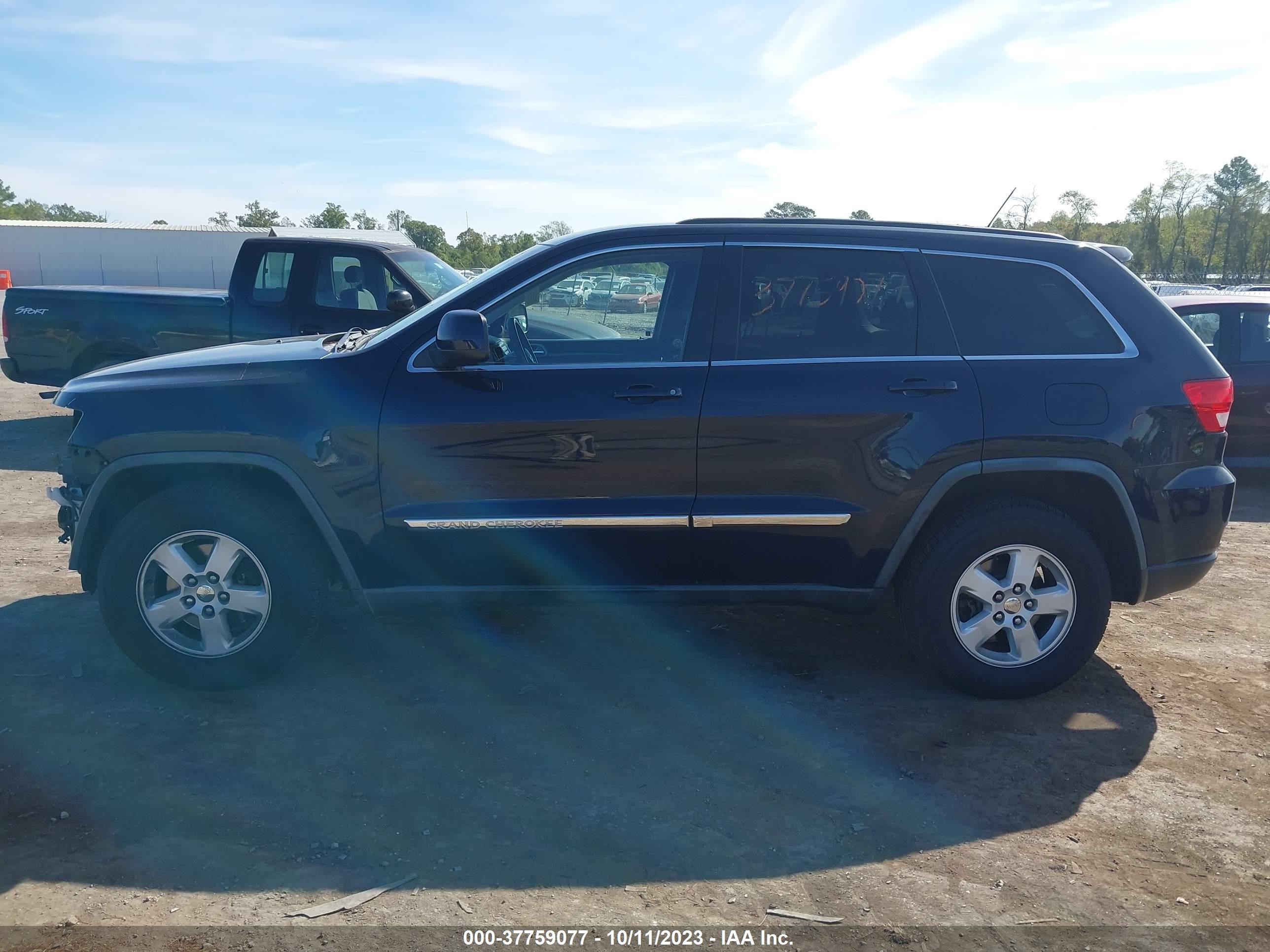 Photo 13 VIN: 1C4RJFAG2CC166266 - JEEP GRAND CHEROKEE 