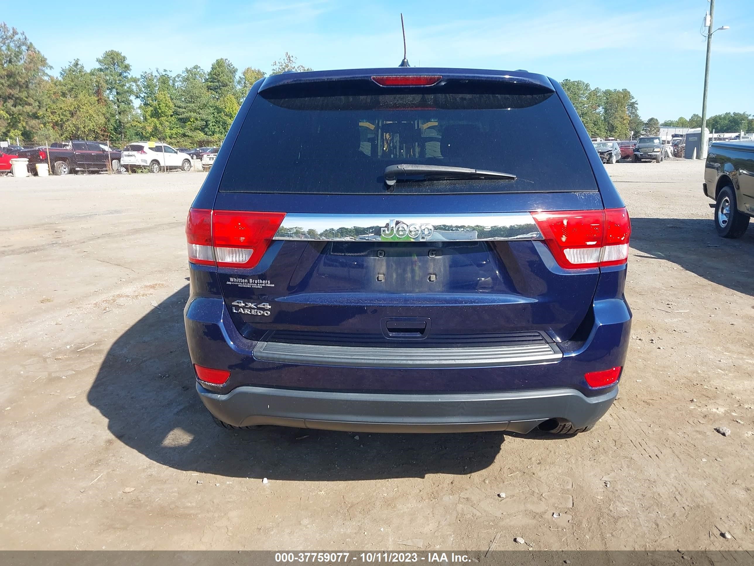 Photo 15 VIN: 1C4RJFAG2CC166266 - JEEP GRAND CHEROKEE 