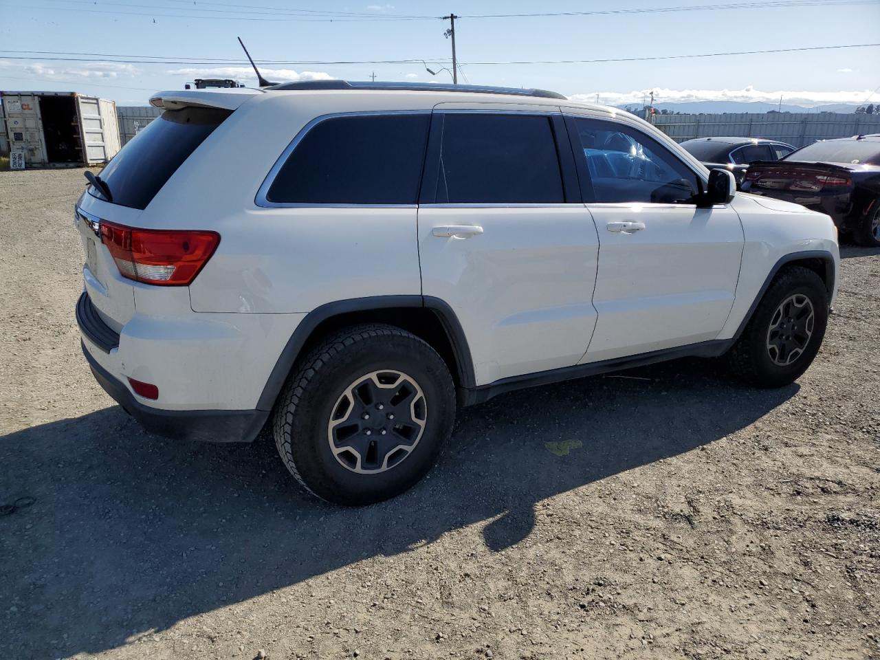 Photo 2 VIN: 1C4RJFAG2CC254976 - JEEP GRAND CHEROKEE 