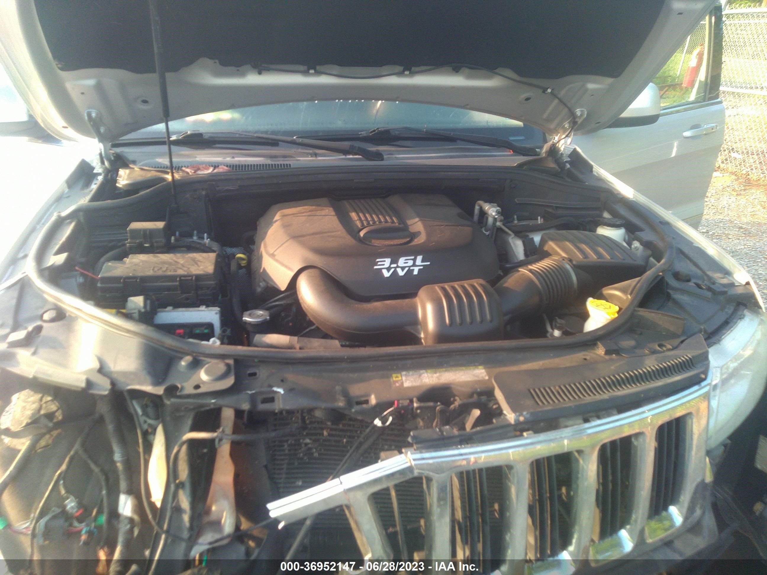 Photo 9 VIN: 1C4RJFAG2DC543101 - JEEP GRAND CHEROKEE 