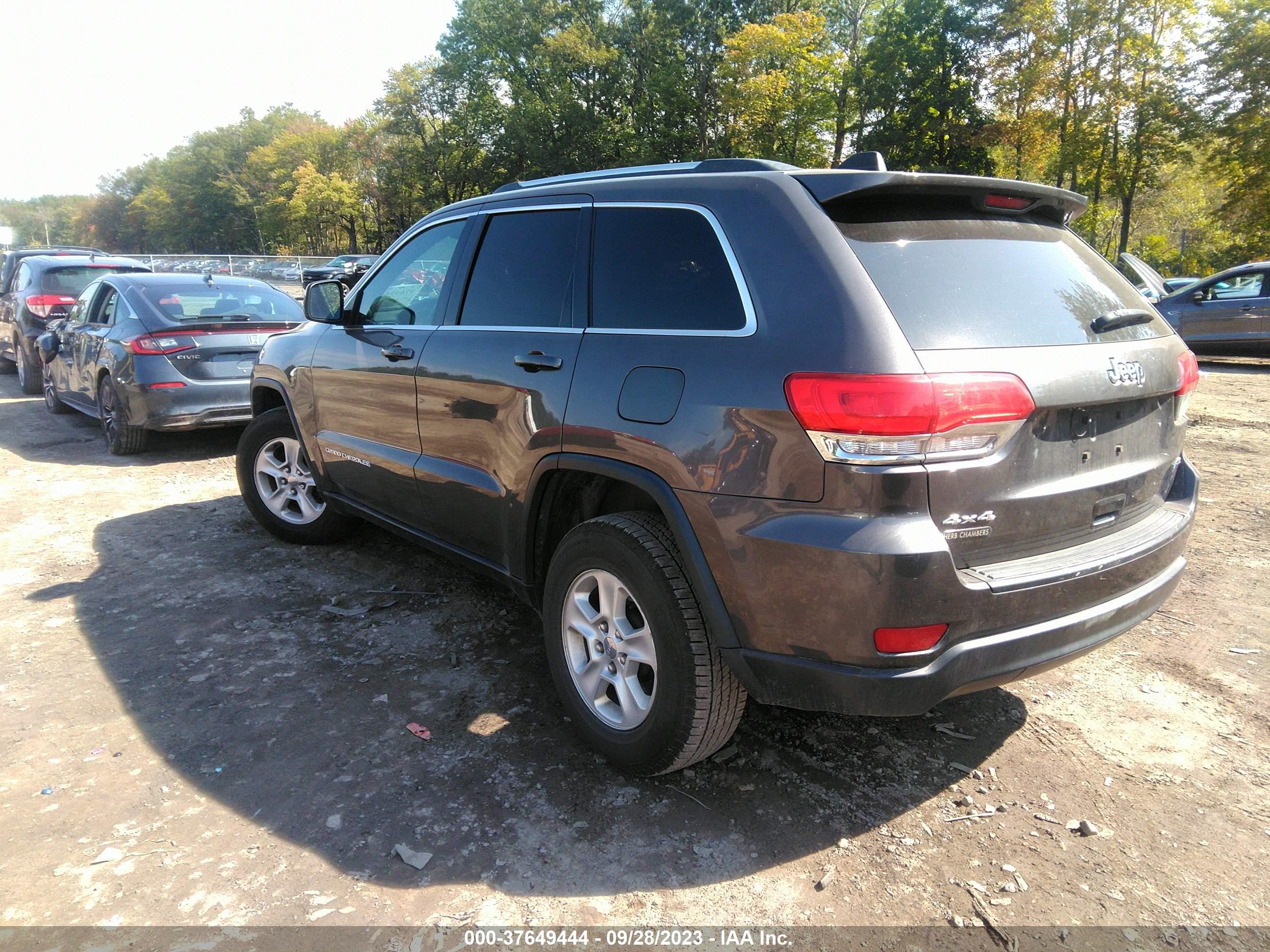 Photo 2 VIN: 1C4RJFAG2FC676136 - JEEP GRAND CHEROKEE 