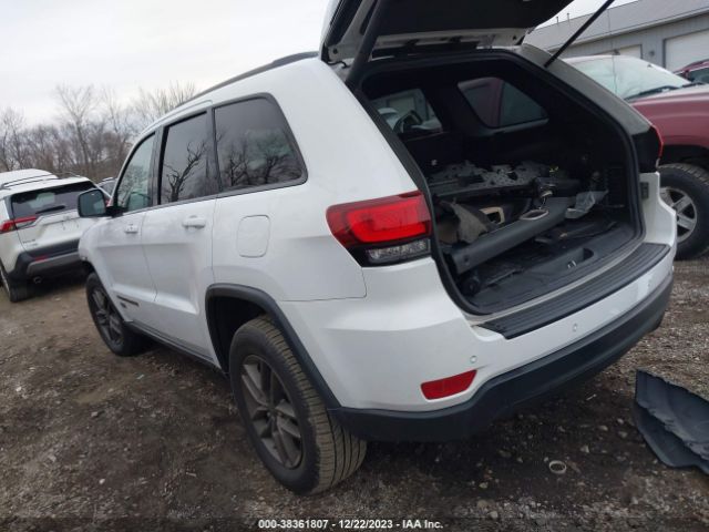 Photo 2 VIN: 1C4RJFAG2GC480604 - JEEP GRAND CHEROKEE 